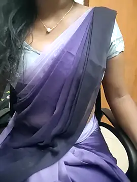 Snapshot of Tamilmallu-duskygirl03 chatting on 05/25/26, 07:07 Tamilmallu-duskygirl03 online show from 05/25/26, 07:07