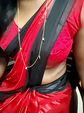 Snapshot of Tamilmallu-duskygirl03 chatting on 03/16/26, 05:44 Tamilmallu-duskygirl03 online show from 03/16/26, 05:44