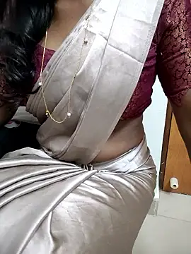 Tamilmallu-duskygirl03 online show from 01/17/26, 06:28