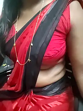 Snapshot of Tamilmallu-duskygirl03 chatting on 05/27/26, 05:42 Tamilmallu-duskygirl03 online show from 05/27/26, 05:42