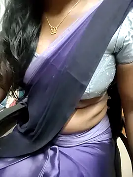 Snapshot of Tamilmallu-duskygirl03 chatting on 06/21/26, 05:08 Tamilmallu-duskygirl03 online show from 06/21/26, 05:08