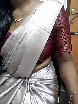 Tamilmallu-duskygirl03 online show from 12/19/25, 07:33