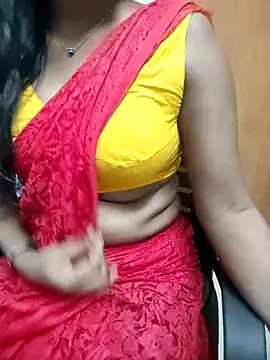 Snapshot of Tamilmallu-duskygirl03 chatting on 06/30/26, 05:40 Tamilmallu-duskygirl03 online show from 06/30/26, 05:40