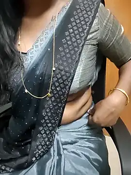 Snapshot of Tamilmallu-duskygirl03 chatting on 07/09/26, 05:34 Tamilmallu-duskygirl03 online show from 07/09/26, 05:34