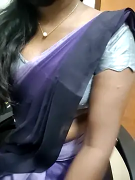 Snapshot of Tamilmallu-duskygirl03 chatting on 05/31/26, 05:02 Tamilmallu-duskygirl03 online show from 05/31/26, 05:02