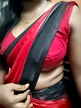 Snapshot of Tamilmallu-duskygirl03 chatting on 06/10/26, 05:47 Tamilmallu-duskygirl03 online show from 06/10/26, 05:47