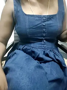 Tamilmallu-duskygirl03 online show from 11/21/25, 07:02