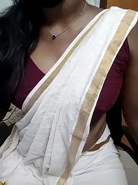 Snapshot of Tamilmallu-duskygirl03 chatting on 06/15/26, 11:54 Tamilmallu-duskygirl03 online show from 06/15/26, 11:54