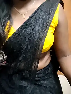 Snapshot of Tamilmallu-duskygirl03 chatting on 06/03/26, 05:28 Tamilmallu-duskygirl03 online show from 06/03/26, 05:28