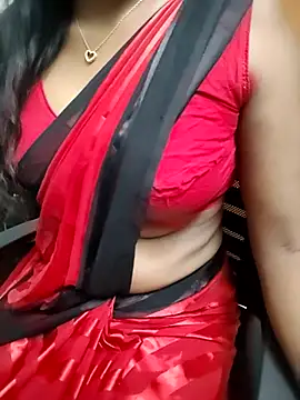 Snapshot of Tamilmallu-duskygirl03 chatting on 03/07/26, 01:49 Tamilmallu-duskygirl03 online show from 03/07/26, 01:49