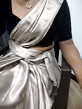 Tamilmallu-duskygirl03 online show from 11/20/25, 06:41