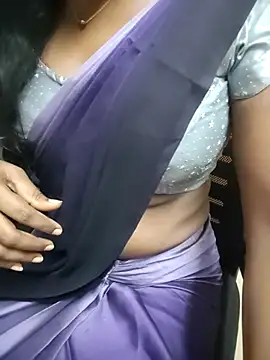 Snapshot of Tamilmallu-duskygirl03 chatting on 03/25/26, 12:59 Tamilmallu-duskygirl03 online show from 03/25/26, 12:59