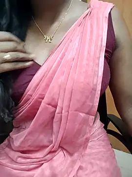 Snapshot of Tamilmallu-duskygirl03 chatting on 07/07/26, 05:54 Tamilmallu-duskygirl03 online show from 07/07/26, 05:54