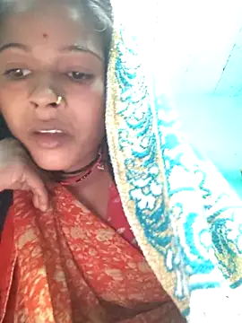 Snapshot of Co_punam chatting on 11/14/25, 11:08 Co punam online show from 11/14/25, 11:08