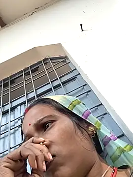 Snapshot of Co_punam chatting on 11/21/25, 07:18 Co punam online show from 11/21/25, 07:18