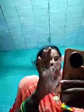 Snapshot of Co_punam chatting on 10/24/25, 07:02 Co punam online show from 10/24/25, 07:02