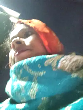 Snapshot of Co_punam chatting on 11/12/25, 12:26 Co punam online show from 11/12/25, 12:26