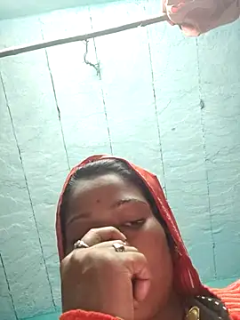 Snapshot of Co_punam chatting on 11/13/25, 10:46 Co punam online show from 11/13/25, 10:46