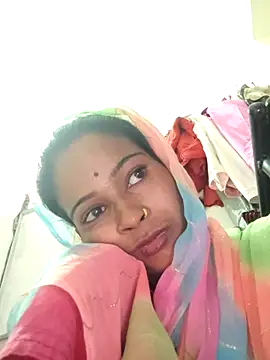 Snapshot of Co_punam chatting on 10/27/25, 02:45 Co punam online show from 10/27/25, 02:45