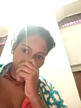 Snapshot of Co_punam chatting on 10/29/25, 08:19 Co punam online show from 10/29/25, 08:19