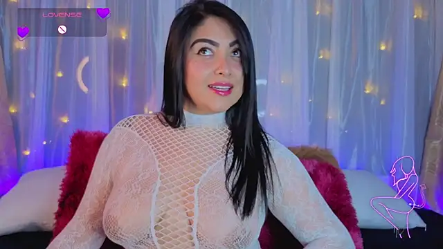 Victoria Jonhss online show from 12/18/25, 12:05