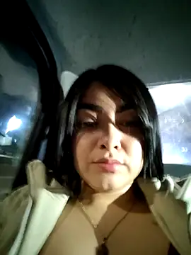 Victoria Jonhss online show from 10/17/25, 11:28