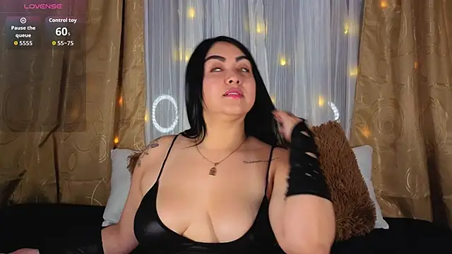 Victoria Jonhss online show from 11/05/25, 10:24