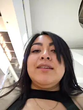 Victoria Jonhss online show from 10/25/25, 01:49