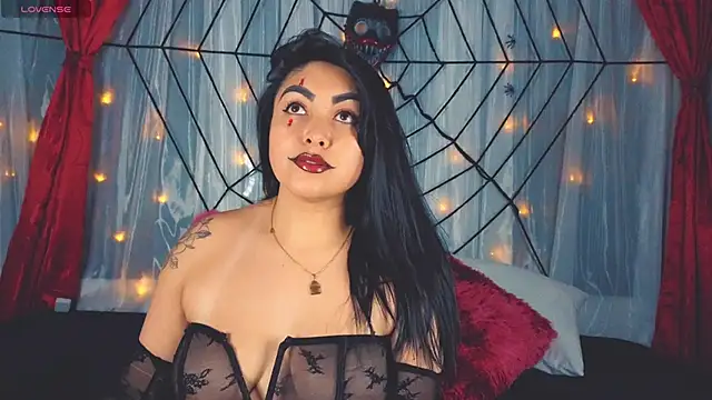 Victoria Jonhss online show from 10/20/25, 10:43