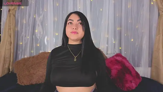 Victoria Jonhss online show from 11/18/25, 10:02