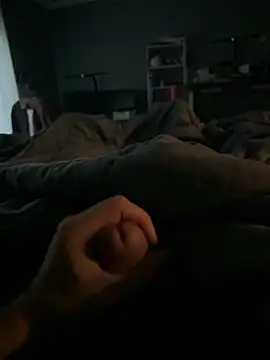 Snapshot of Beastyfuck chatting on 02/15/26, 12:26 Beastyfuck online show from 02/15/26, 12:26