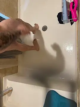 Snapshot of Beastyfuck chatting on 02/14/26, 07:36 Beastyfuck online show from 02/14/26, 07:36