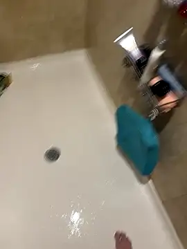 Snapshot of Beastyfuck chatting on 11/10/25, 06:46 Beastyfuck online show from 11/10/25, 06:46