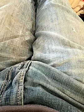 Snapshot of Beastyfuck chatting on 11/11/25, 06:58 Beastyfuck online show from 11/11/25, 06:58