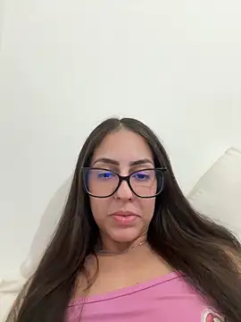 Snapshot of mel_casada chatting on 10/08/25, 04:14 mel casada online show from 10/08/25, 04:14