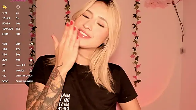 Ashleyroys 111 online show from 04/23/26, 07:26