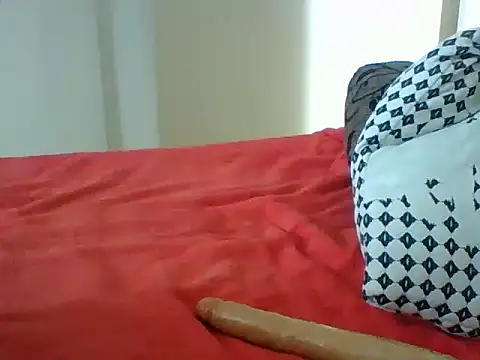 Snapshot of lops_M chatting on 10/31/25, 11:18 lops M online show from 10/31/25, 11:18