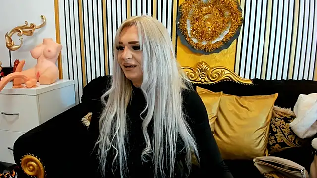 AlenaRios online show from 12/18/25, 08:19