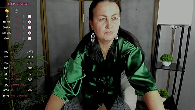 hottyannaa online show from 11/06/25, 03:10