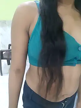 Snapshot of Suman_rani6 chatting on 10/17/25, 04:38 Suman rani6 online show from 10/17/25, 04:38