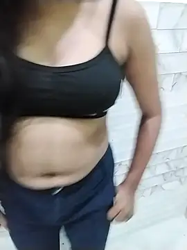 Snapshot of Suman_rani6 chatting on 10/12/25, 07:54 Suman rani6 online show from 10/12/25, 07:54