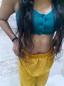 Snapshot of Suman_rani6 chatting on 10/18/25, 04:25 Suman rani6 online show from 10/18/25, 04:25