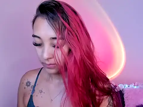 HeidyRousse online show from 11/11/25, 09:04