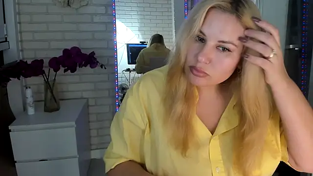 Passion-Blondy online show from 10/10/25, 07:15