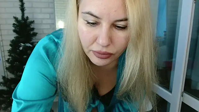 Passion-Blondy online show from 12/18/25, 01:59