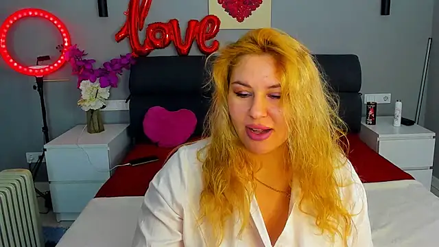 Passion-Blondy online show from 02/08/26, 11:13