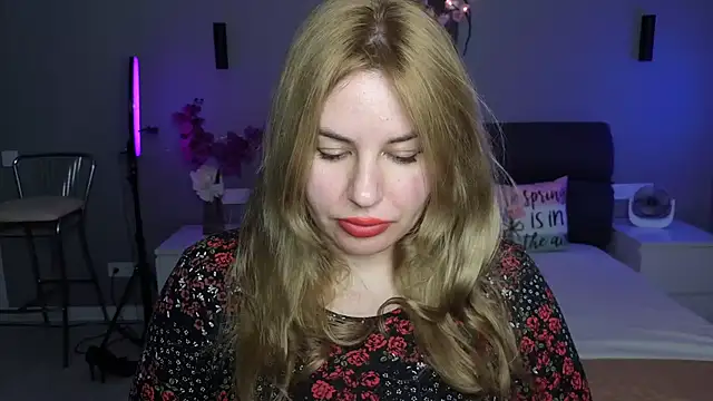 Snapshot of Passion-Blondy chatting on 05/07/26, 06:22 Passion-Blondy online show from 05/07/26, 06:22