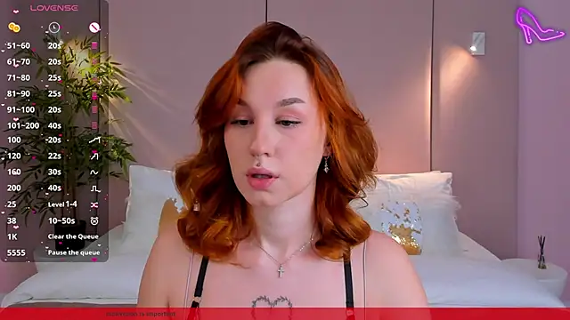 ClaireMathis online show from 10/23/25, 03:32