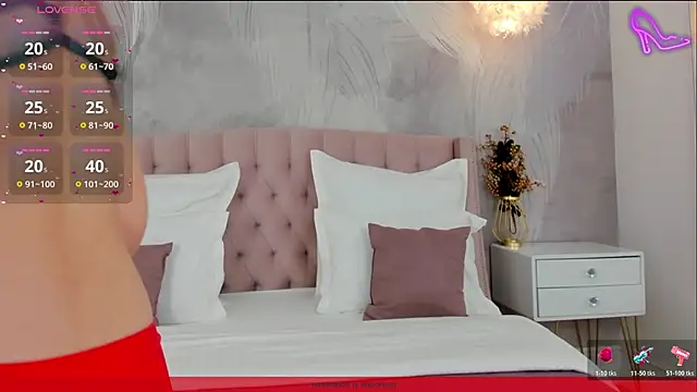 ClaireMathis online show from 11/04/25, 02:54