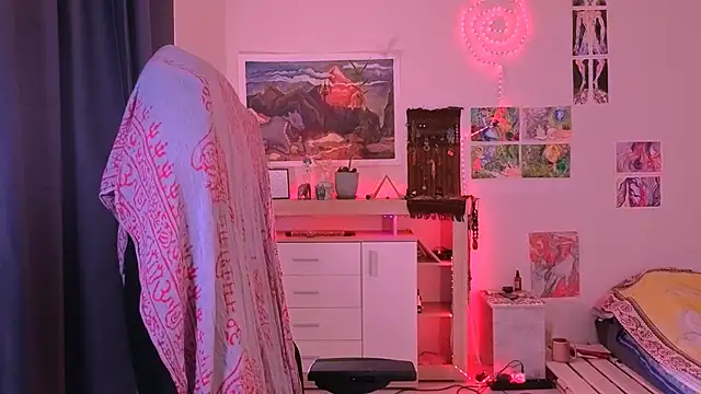 liquid0fluid0 online show from 11/15/25, 04:44